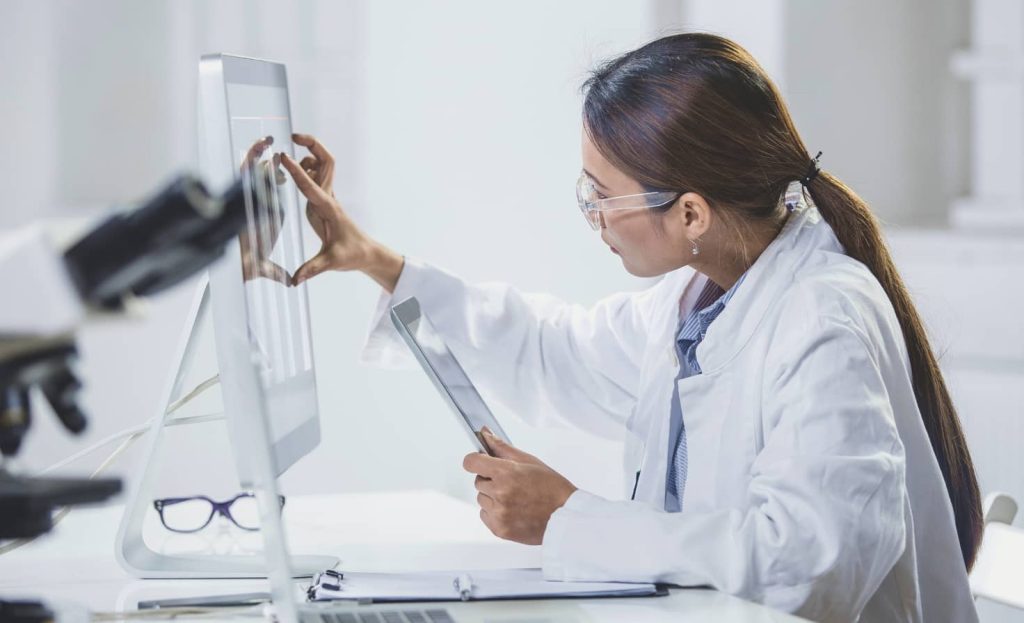 AI and Medical Imaging: Enhancing Accuracy and Efficiency in Diagnosis