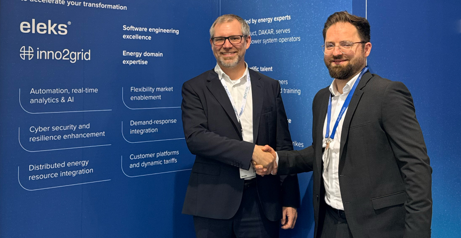 ELEKS signing partnership agreement with inno2grid at E-world 2026.